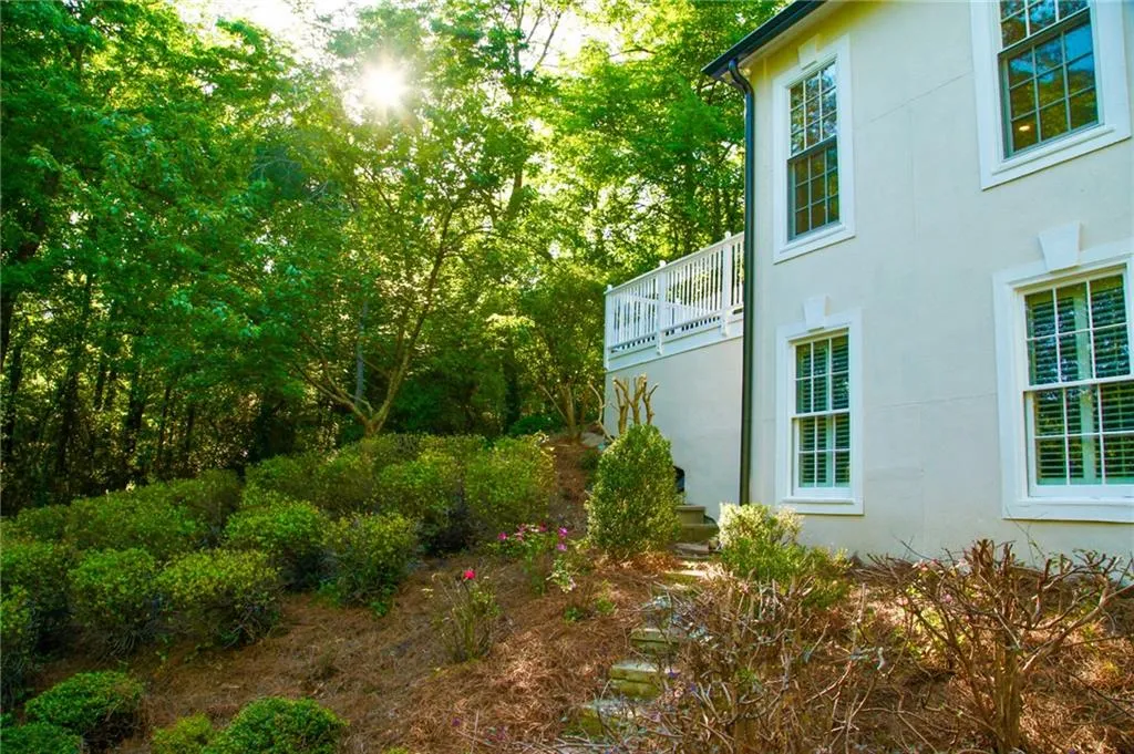 5125 Powers Ferry Road Nw, Sandy Springs, Georgia 30327, 5 Bedrooms Bedrooms, ,3 BathroomsBathrooms,Residential,Sold,5125 Powers Ferry Road Nw,6717251