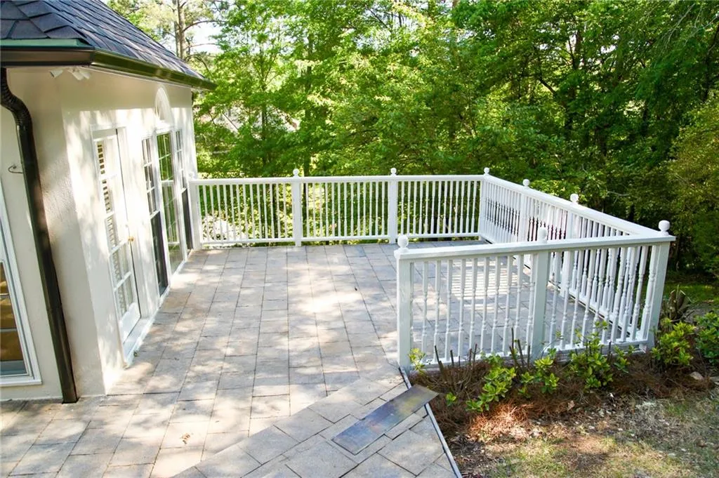 5125 Powers Ferry Road Nw, Sandy Springs, Georgia 30327, 5 Bedrooms Bedrooms, ,3 BathroomsBathrooms,Residential,Sold,5125 Powers Ferry Road Nw,6717251