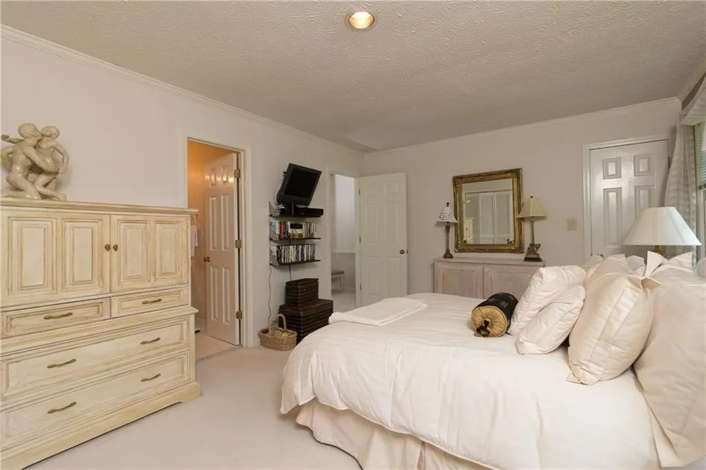1142 Pitts Road Unit None, Sandy Springs, Georgia 30350, 2 Bedrooms Bedrooms, ,2 BathroomsBathrooms,Residential,Sold,1142 Pitts Road Unit None,5700293