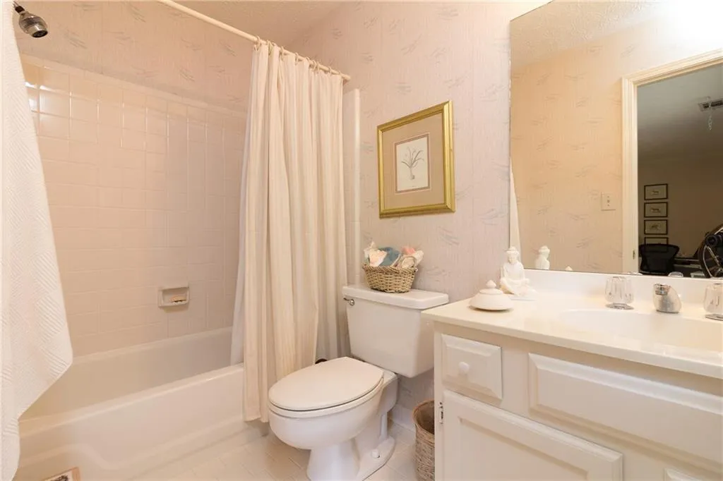 1142 Pitts Road Unit None, Sandy Springs, Georgia 30350, 2 Bedrooms Bedrooms, ,2 BathroomsBathrooms,Residential,Sold,1142 Pitts Road Unit None,5700293