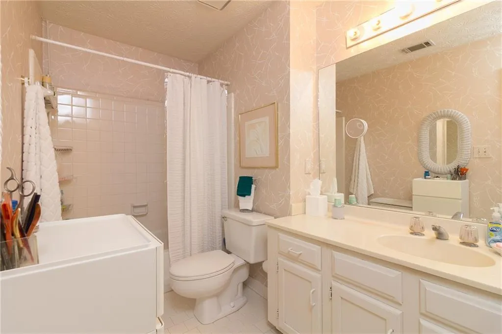 1142 Pitts Road Unit None, Sandy Springs, Georgia 30350, 2 Bedrooms Bedrooms, ,2 BathroomsBathrooms,Residential,Sold,1142 Pitts Road Unit None,5700293