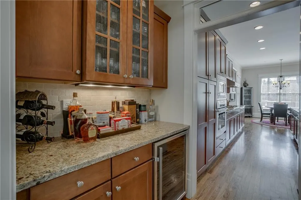 1321 Sunland Drive Ne, Brookhaven, Georgia 30319, 5 Bedrooms Bedrooms, ,4 BathroomsBathrooms,Residential,Sold,1321 Sunland Drive Ne,5981791