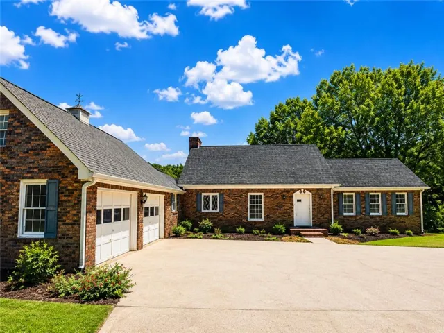 4545 Twin Lakes Dr Drive, Monroe, Georgia 30656
