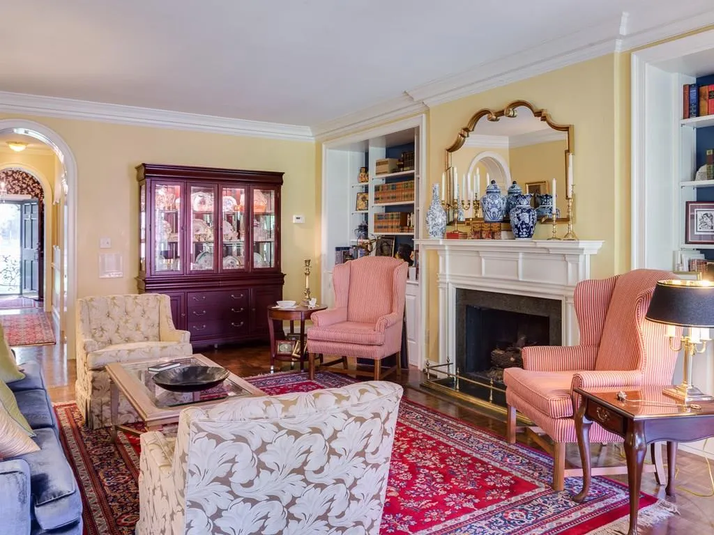 3496 Paces Place Nw, Atlanta, Georgia 30327, 3 Bedrooms Bedrooms, ,4 BathroomsBathrooms,Residential,Sold,3496 Paces Place Nw,5769326
