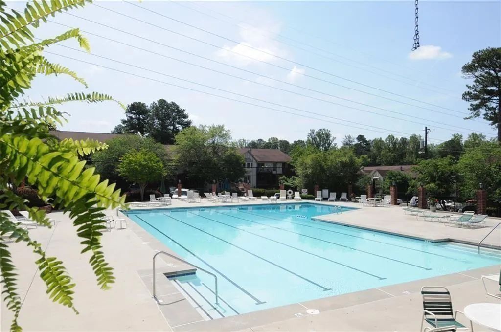6851 Roswell Road Unit Q12, Atlanta, Georgia 30328, 3 Bedrooms Bedrooms, ,2 BathroomsBathrooms,Residential,Sold,6851 Roswell Road Unit Q12,6940725