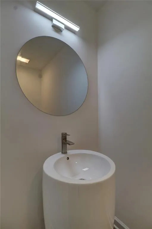 265 Beachland Drive, Sandy Springs, Georgia 30342, 4 Bedrooms Bedrooms, ,3 BathroomsBathrooms,Residential,Sold,265 Beachland Drive,6790131