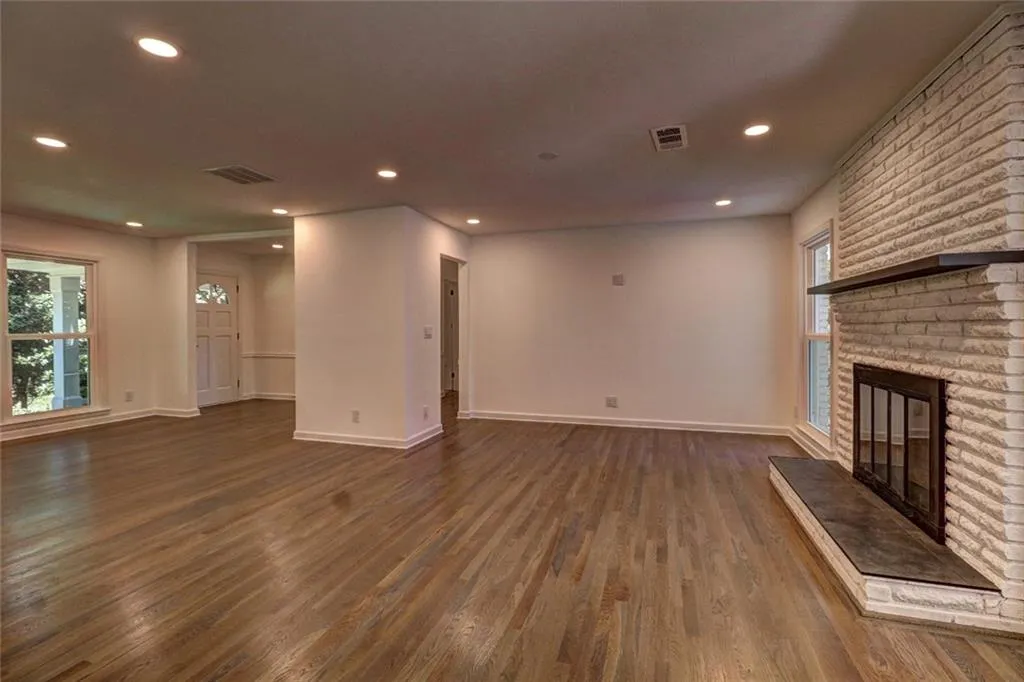 265 Beachland Drive, Sandy Springs, Georgia 30342, 4 Bedrooms Bedrooms, ,3 BathroomsBathrooms,Residential,Sold,265 Beachland Drive,6790131