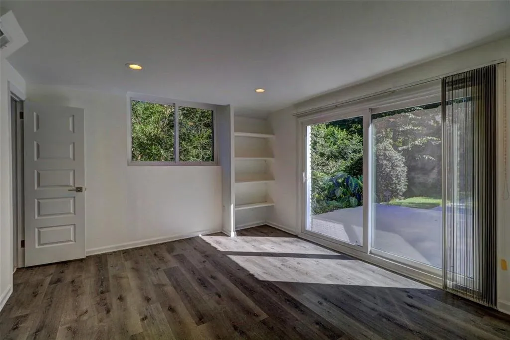 265 Beachland Drive, Sandy Springs, Georgia 30342, 4 Bedrooms Bedrooms, ,3 BathroomsBathrooms,Residential,Sold,265 Beachland Drive,6790131