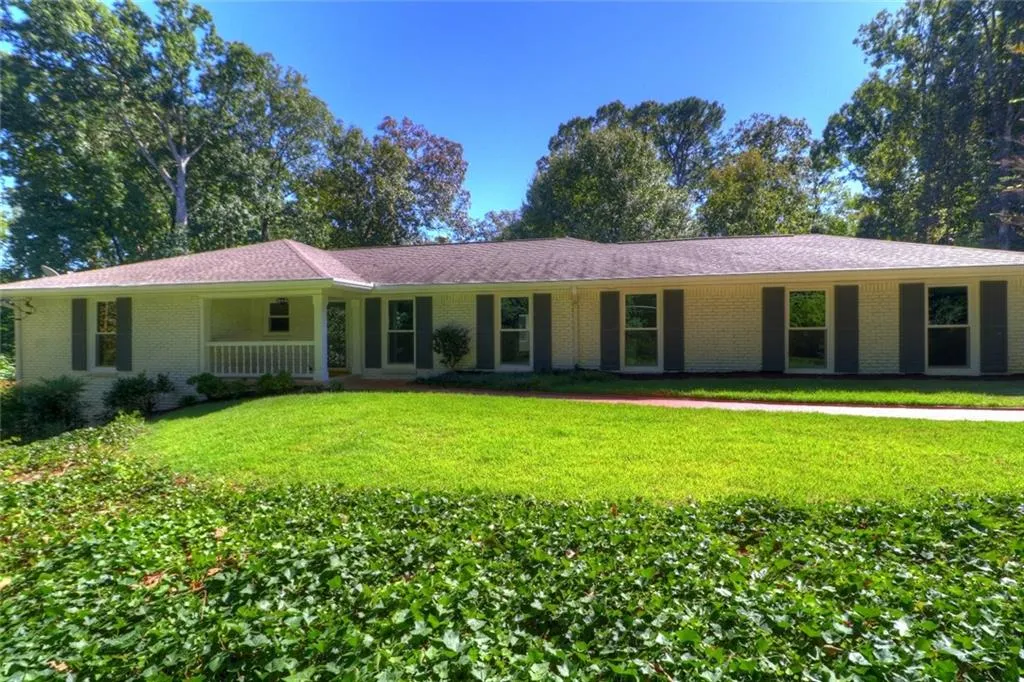 265 Beachland Drive, Sandy Springs, Georgia 30342, 4 Bedrooms Bedrooms, ,3 BathroomsBathrooms,Residential,Sold,265 Beachland Drive,6790131