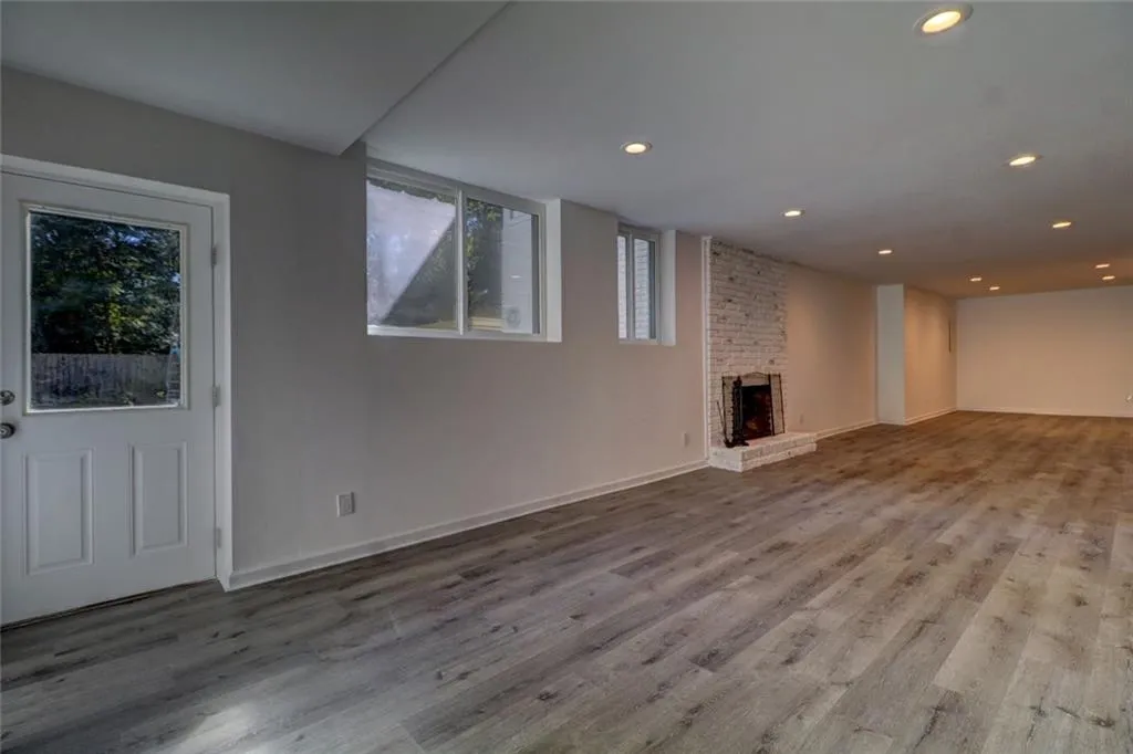 265 Beachland Drive, Sandy Springs, Georgia 30342, 4 Bedrooms Bedrooms, ,3 BathroomsBathrooms,Residential,Sold,265 Beachland Drive,6790131