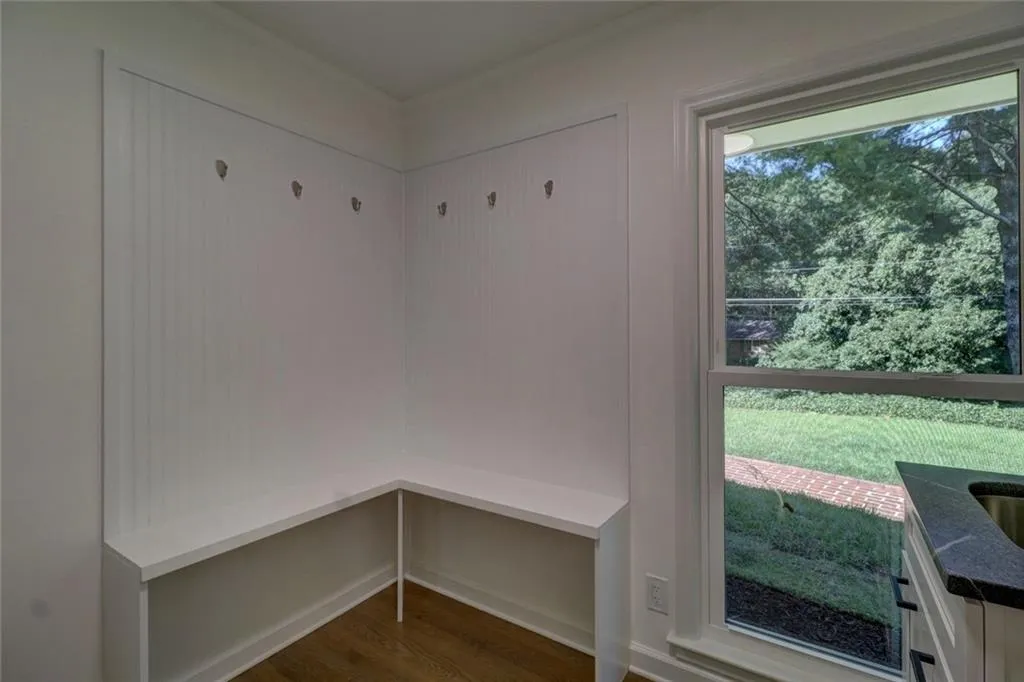 265 Beachland Drive, Sandy Springs, Georgia 30342, 4 Bedrooms Bedrooms, ,3 BathroomsBathrooms,Residential,Sold,265 Beachland Drive,6790131