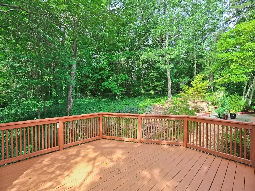 695 E Northway Lane, Atlanta, Georgia 30342, 3 Bedrooms Bedrooms, ,2 BathroomsBathrooms,Residential,Sold,695 E Northway Lane,5568920