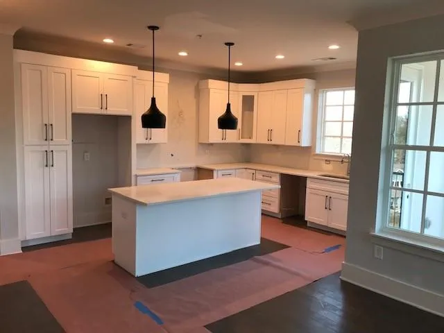 6890 Peachtree Dunwoody Road Unit 402, Sandy Springs, Georgia 30328, 2 Bedrooms Bedrooms, ,2 BathroomsBathrooms,Residential,Sold,6890 Peachtree Dunwoody Road Unit 402,6549864