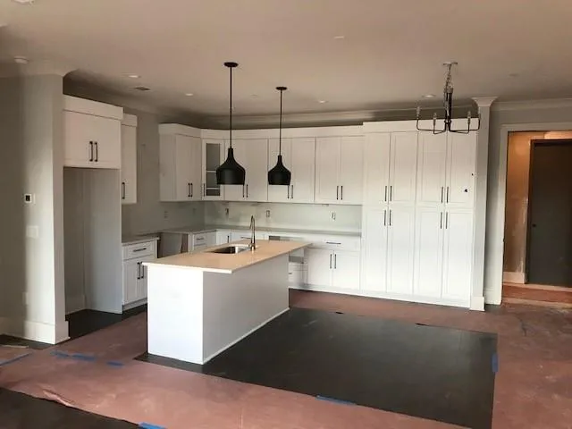 6890 Peachtree Dunwoody Road Unit 402, Sandy Springs, Georgia 30328, 2 Bedrooms Bedrooms, ,2 BathroomsBathrooms,Residential,Sold,6890 Peachtree Dunwoody Road Unit 402,6549864