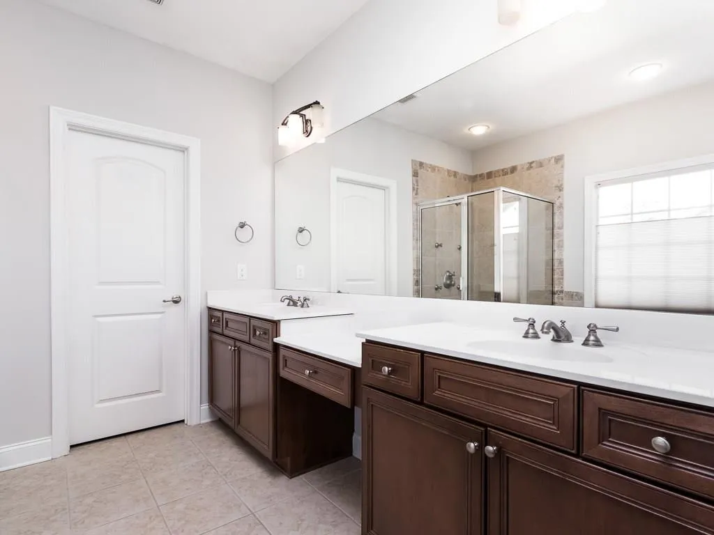 234 Meeting Lane, Atlanta, Georgia 30342, 3 Bedrooms Bedrooms, ,2 BathroomsBathrooms,Residential,Sold,234 Meeting Lane,5889297