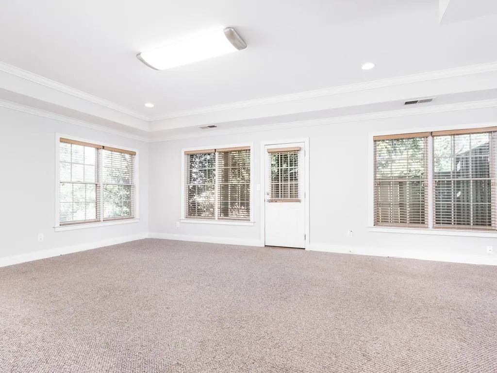 234 Meeting Lane, Atlanta, Georgia 30342, 3 Bedrooms Bedrooms, ,2 BathroomsBathrooms,Residential,Sold,234 Meeting Lane,5889297