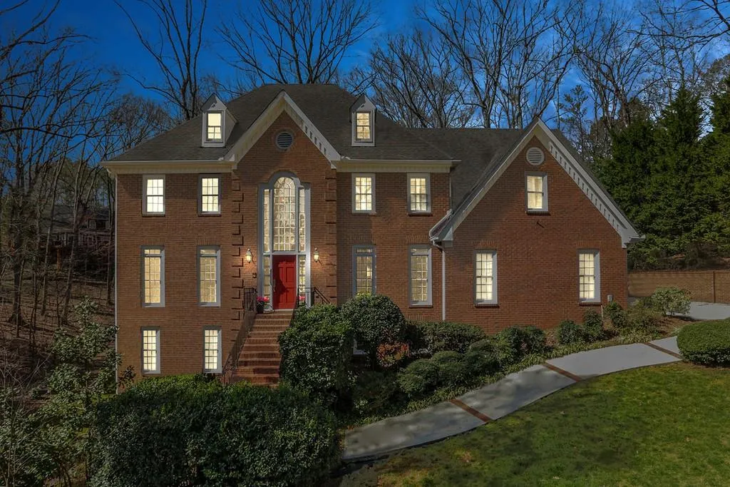 20 Cliffside Crossing, Sandy Springs, Georgia 30350, 5 Bedrooms Bedrooms, ,4 BathroomsBathrooms,Residential,Sold,20 Cliffside Crossing,6512862