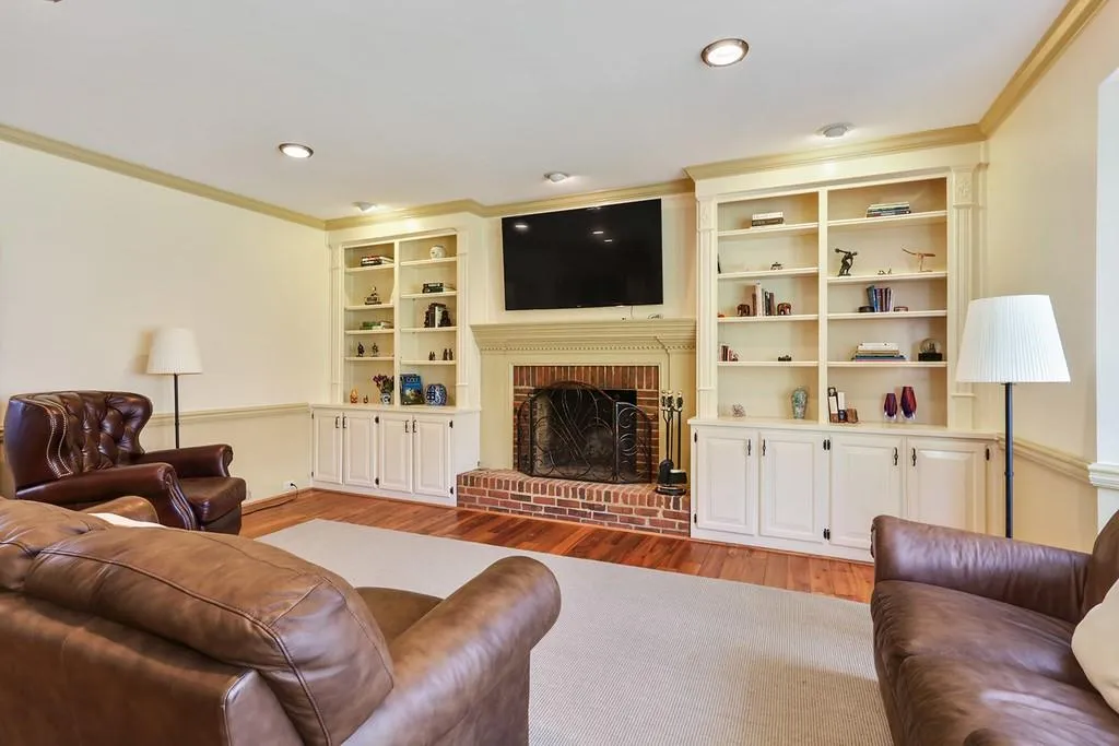 20 Cliffside Crossing, Sandy Springs, Georgia 30350, 5 Bedrooms Bedrooms, ,4 BathroomsBathrooms,Residential,Sold,20 Cliffside Crossing,6512862