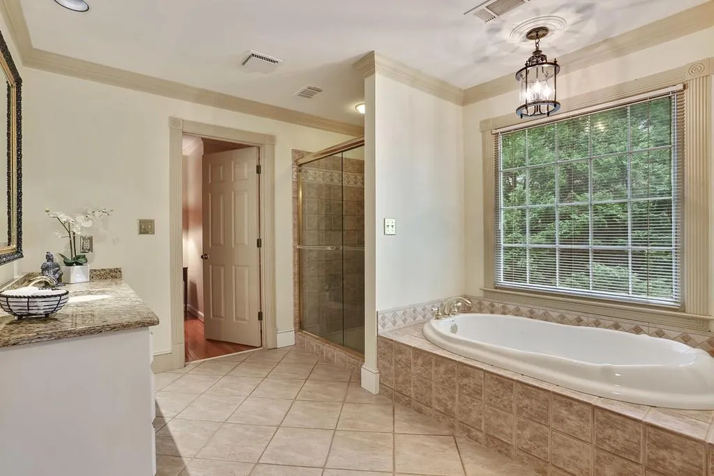 20 Cliffside Crossing, Sandy Springs, Georgia 30350, 5 Bedrooms Bedrooms, ,4 BathroomsBathrooms,Residential,Sold,20 Cliffside Crossing,6512862