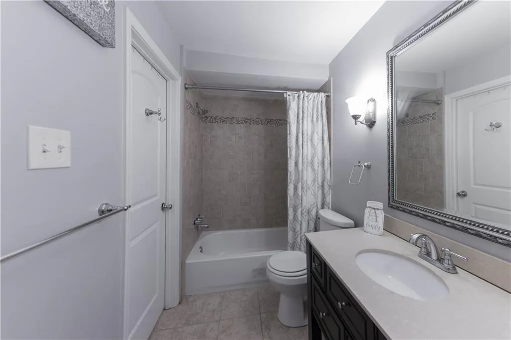 5400 Roswell Road Unit G4, Sandy Springs, Georgia 30342, 1 Bedroom Bedrooms, ,1 BathroomBathrooms,Residential,Sold,5400 Roswell Road Unit G4,7000032