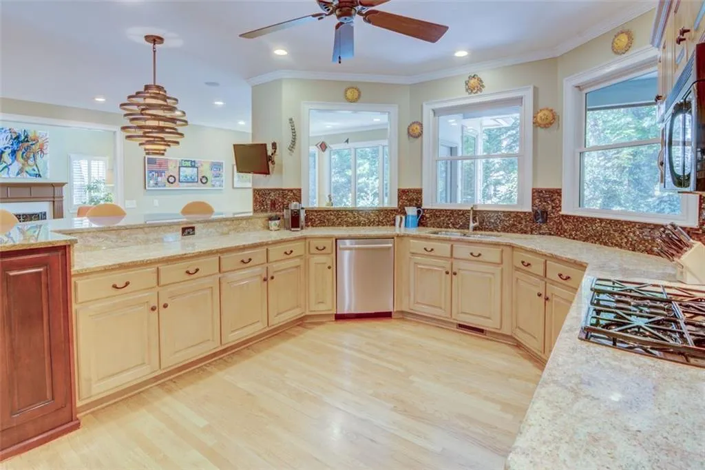 515 Redding View Court, Sandy Springs, Georgia 30328, 4 Bedrooms Bedrooms, ,4 BathroomsBathrooms,Residential,Sold,515 Redding View Court,7270970