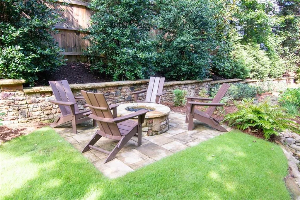 515 Redding View Court, Sandy Springs, Georgia 30328, 4 Bedrooms Bedrooms, ,4 BathroomsBathrooms,Residential,Sold,515 Redding View Court,7270970