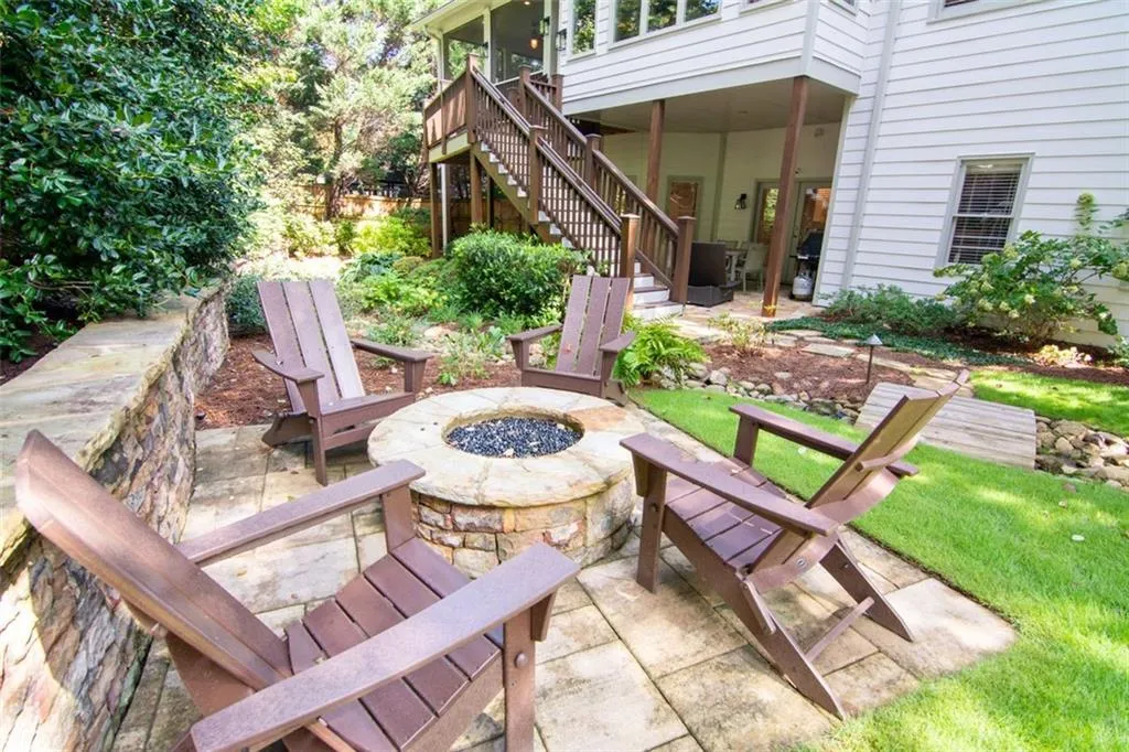 515 Redding View Court, Sandy Springs, Georgia 30328, 4 Bedrooms Bedrooms, ,4 BathroomsBathrooms,Residential,Sold,515 Redding View Court,7270970