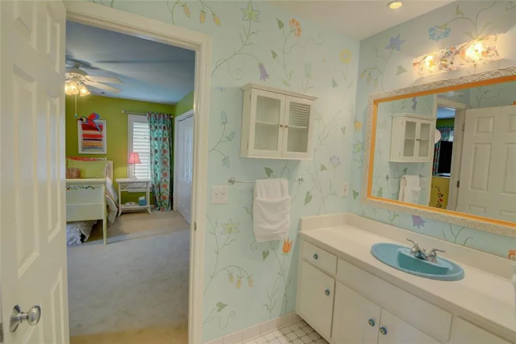 515 Redding View Court, Sandy Springs, Georgia 30328, 4 Bedrooms Bedrooms, ,4 BathroomsBathrooms,Residential,Sold,515 Redding View Court,7270970