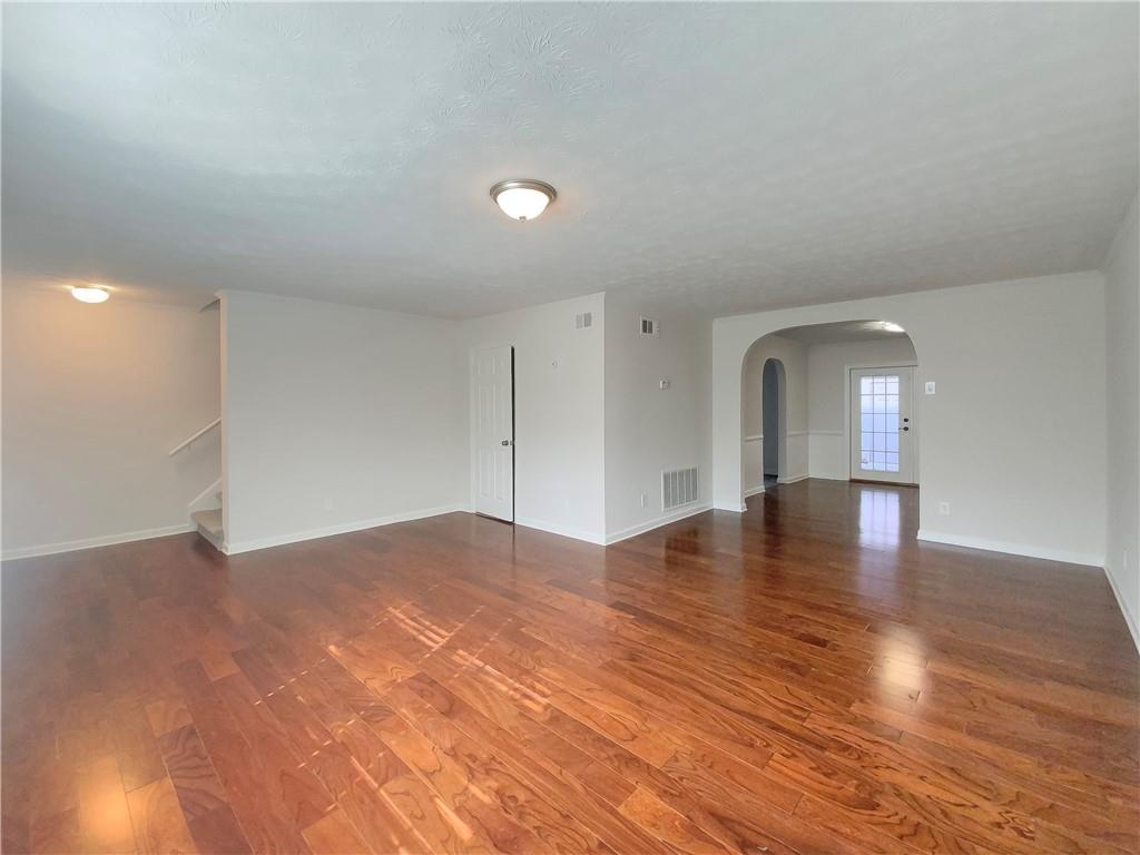 390 N River Parkway Unit D, Atlanta, Georgia 30350, 3 Bedrooms Bedrooms, ,2 BathroomsBathrooms,Residential,Sold,390 N River Parkway Unit D,7327659