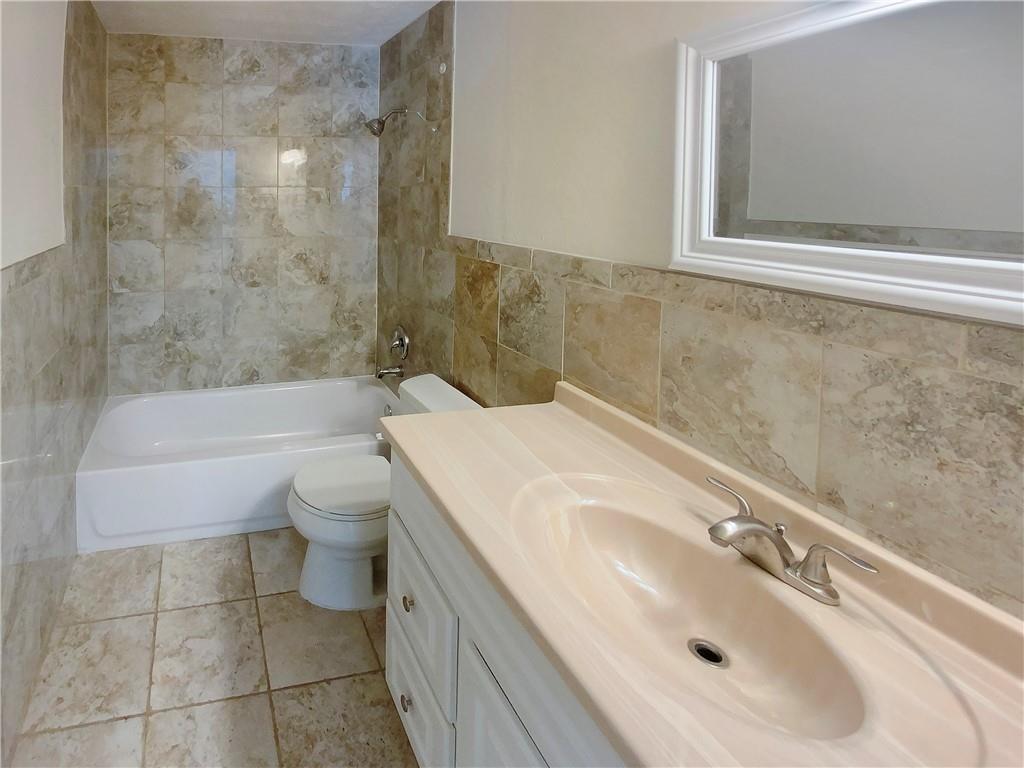 390 N River Parkway Unit D, Atlanta, Georgia 30350, 3 Bedrooms Bedrooms, ,2 BathroomsBathrooms,Residential,Sold,390 N River Parkway Unit D,7327659