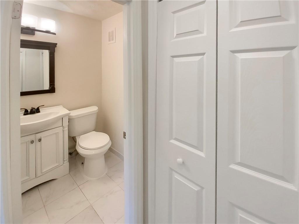 390 N River Parkway Unit D, Atlanta, Georgia 30350, 3 Bedrooms Bedrooms, ,2 BathroomsBathrooms,Residential,Sold,390 N River Parkway Unit D,7327659