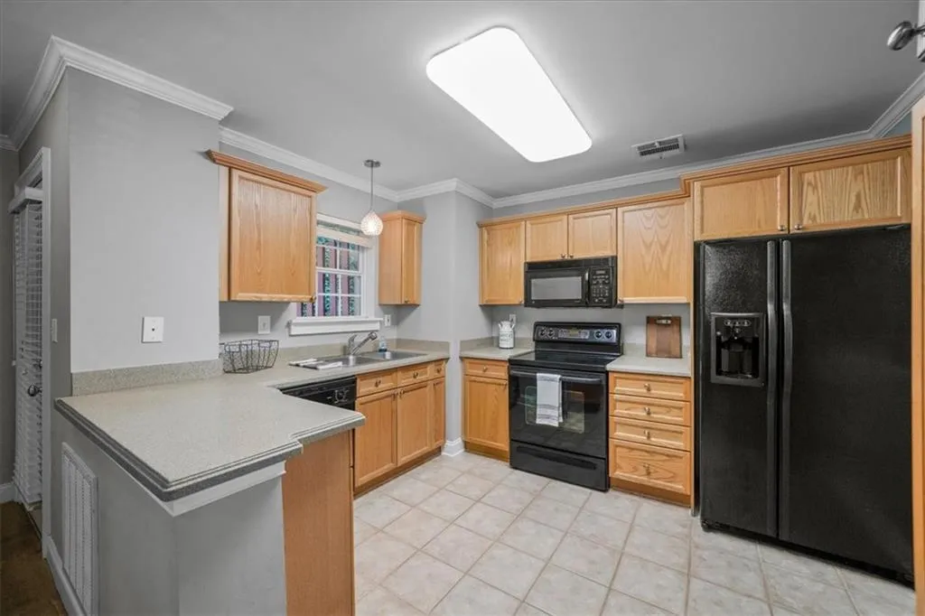 Georgia 30350, ,2 BathroomsBathrooms,Residential,Sold,7259920