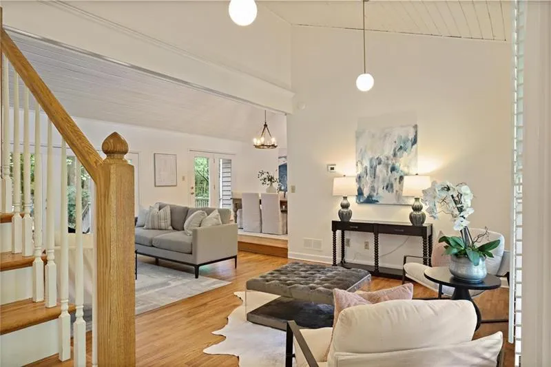 2792 Lansdowne Lane Se, Atlanta, Georgia 30339, 4 Bedrooms Bedrooms, ,3 BathroomsBathrooms,Residential,For Sale,2792 Lansdowne Lane Se,7666250