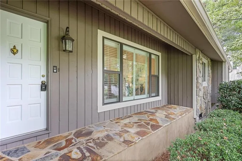 2792 Lansdowne Lane Se, Atlanta, Georgia 30339, 4 Bedrooms Bedrooms, ,3 BathroomsBathrooms,Residential,For Sale,2792 Lansdowne Lane Se,7666250