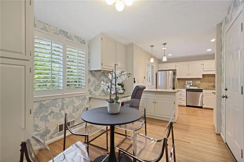 2792 Lansdowne Lane Se, Atlanta, Georgia 30339, 4 Bedrooms Bedrooms, ,3 BathroomsBathrooms,Residential,For Sale,2792 Lansdowne Lane Se,7666250