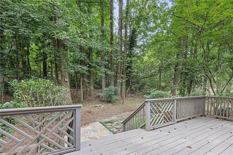 2792 Lansdowne Lane Se, Atlanta, Georgia 30339, 4 Bedrooms Bedrooms, ,3 BathroomsBathrooms,Residential,For Sale,2792 Lansdowne Lane Se,7666250