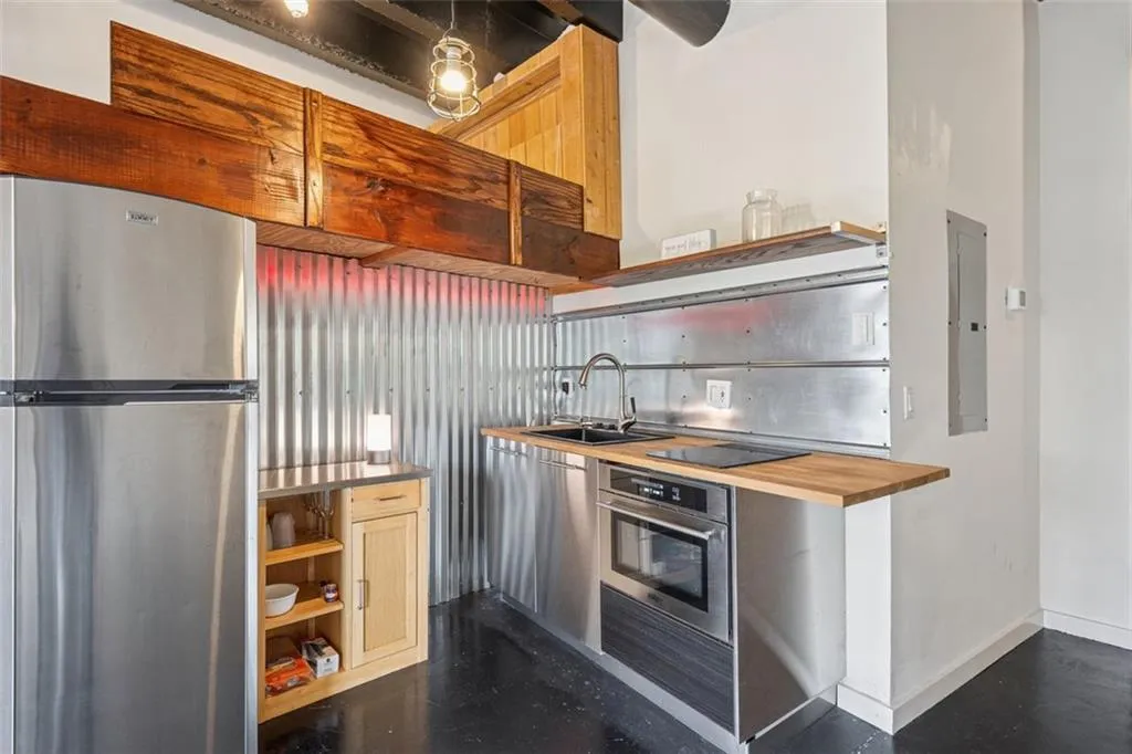 878 Ne Peachtree Street Ne Unit 326, Atlanta, Georgia 30309, 1 Bedroom Bedrooms, ,1 BathroomBathrooms,Residential,For Sale,878 Ne Peachtree Street Ne Unit 326,7593317