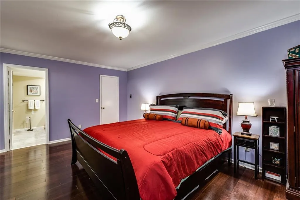 6851 Roswell Road Unit I23, Sandy Springs, Georgia 30328, 3 Bedrooms Bedrooms, ,2 BathroomsBathrooms,Residential,Sold,6851 Roswell Road Unit I23,6586340