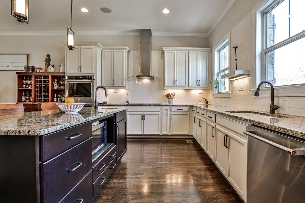 979 Bergeron Place, Atlanta, Georgia 30328, 4 Bedrooms Bedrooms, ,3 BathroomsBathrooms,Residential,Sold,979 Bergeron Place,6865548