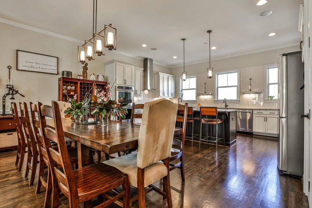 979 Bergeron Place, Atlanta, Georgia 30328, 4 Bedrooms Bedrooms, ,3 BathroomsBathrooms,Residential,Sold,979 Bergeron Place,6865548