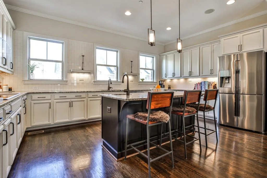 979 Bergeron Place, Atlanta, Georgia 30328, 4 Bedrooms Bedrooms, ,3 BathroomsBathrooms,Residential,Sold,979 Bergeron Place,6865548