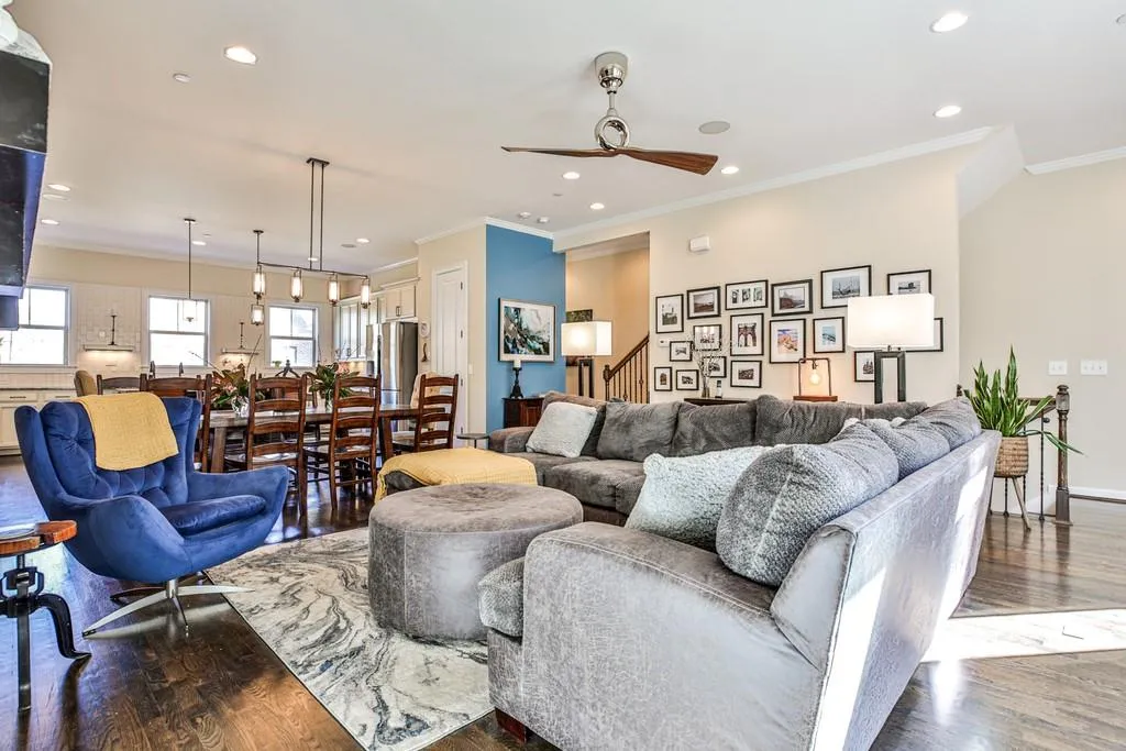 979 Bergeron Place, Atlanta, Georgia 30328, 4 Bedrooms Bedrooms, ,3 BathroomsBathrooms,Residential,Sold,979 Bergeron Place,6865548