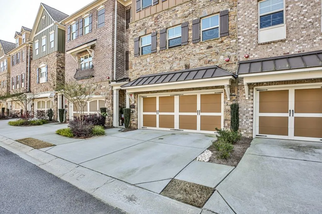 979 Bergeron Place, Atlanta, Georgia 30328, 4 Bedrooms Bedrooms, ,3 BathroomsBathrooms,Residential,Sold,979 Bergeron Place,6865548