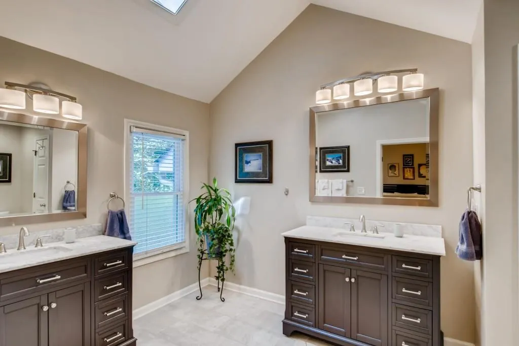 48 Huntington Place Drive, Sandy Springs, Georgia 30350, 2 Bedrooms Bedrooms, ,2 BathroomsBathrooms,Residential,Sold,48 Huntington Place Drive,6734322