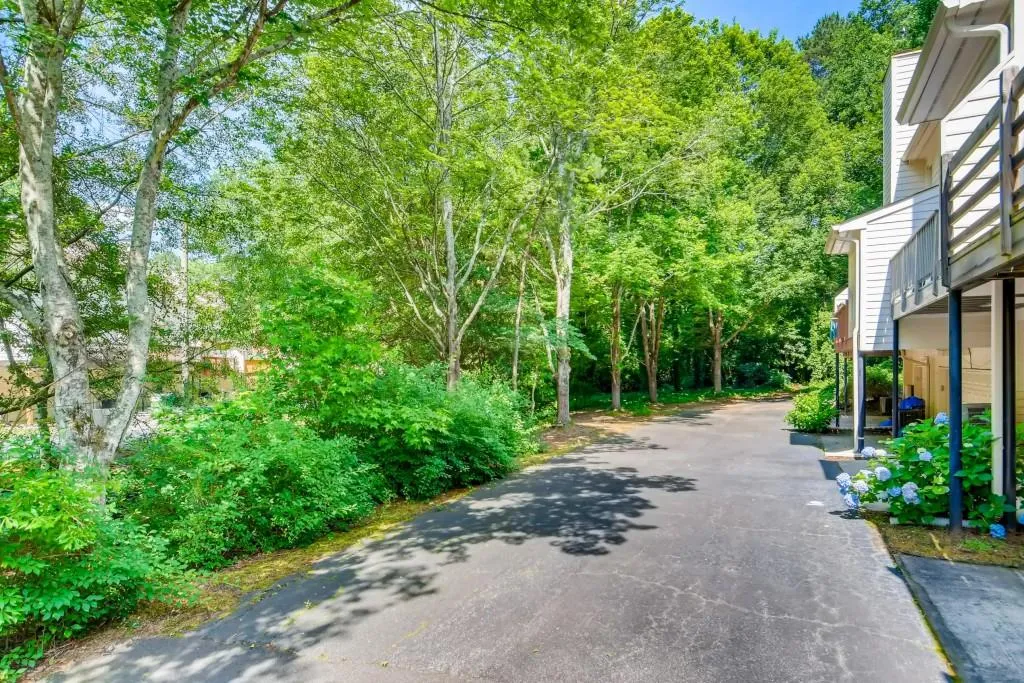 48 Huntington Place Drive, Sandy Springs, Georgia 30350, 2 Bedrooms Bedrooms, ,2 BathroomsBathrooms,Residential,Sold,48 Huntington Place Drive,6734322