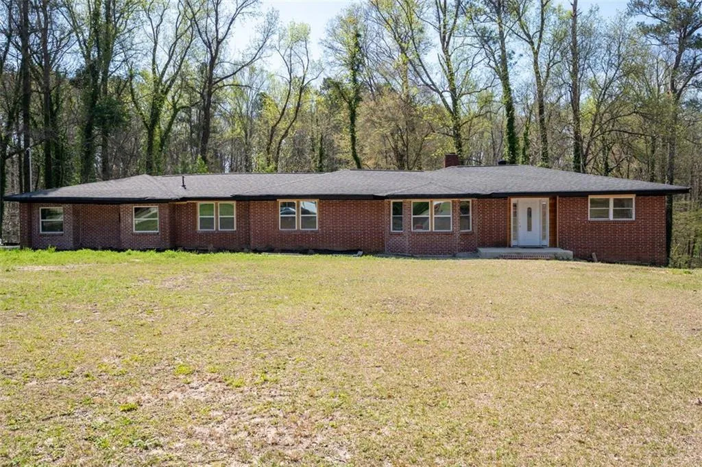 3042 Peek Road Nw, Atlanta, Georgia 30318, 5 Bedrooms Bedrooms, ,3 BathroomsBathrooms,Residential,For Sale,3042 Peek Road Nw,7549333