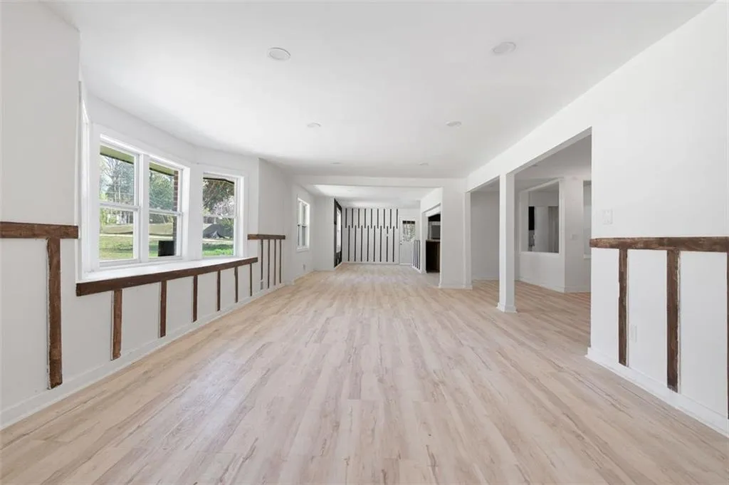 3042 Peek Road Nw, Atlanta, Georgia 30318, 5 Bedrooms Bedrooms, ,3 BathroomsBathrooms,Residential,For Sale,3042 Peek Road Nw,7549333