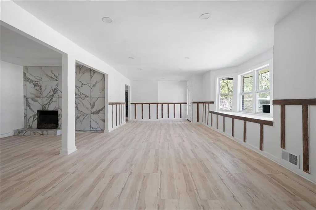 3042 Peek Road Nw, Atlanta, Georgia 30318, 5 Bedrooms Bedrooms, ,3 BathroomsBathrooms,Residential,For Sale,3042 Peek Road Nw,7549333