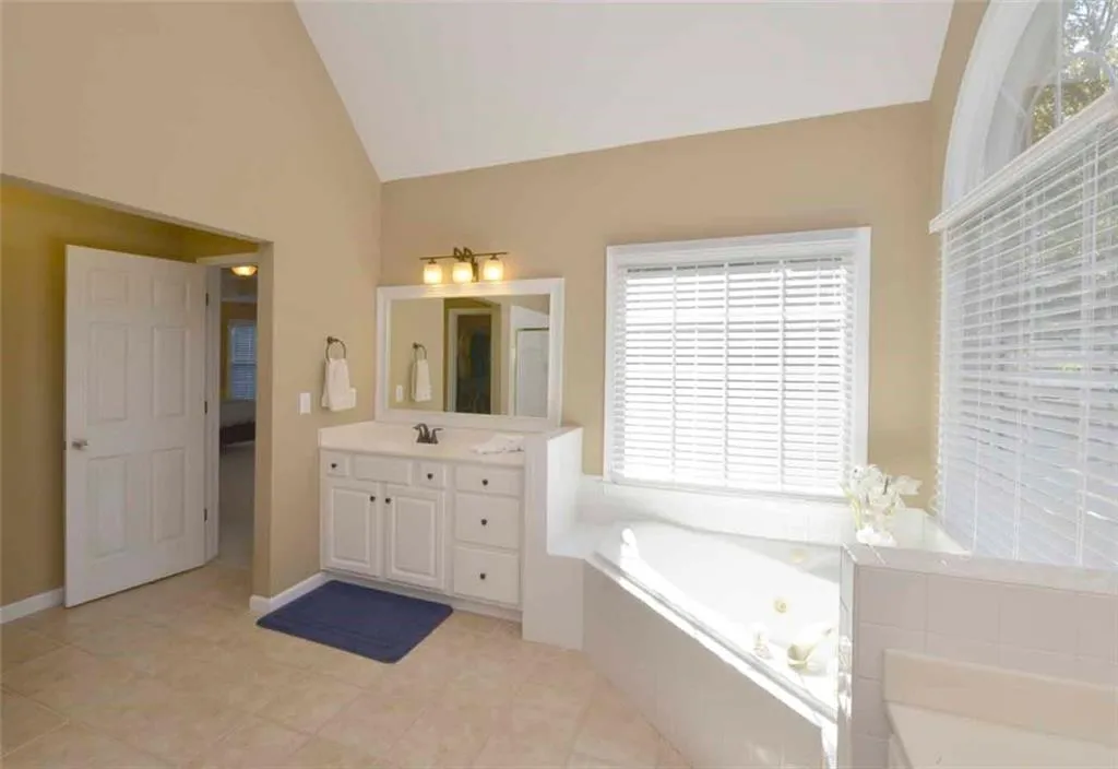 330 Whitley Park Drive, Atlanta, Georgia 30350, 4 Bedrooms Bedrooms, ,3 BathroomsBathrooms,Residential,Sold,330 Whitley Park Drive,5610288