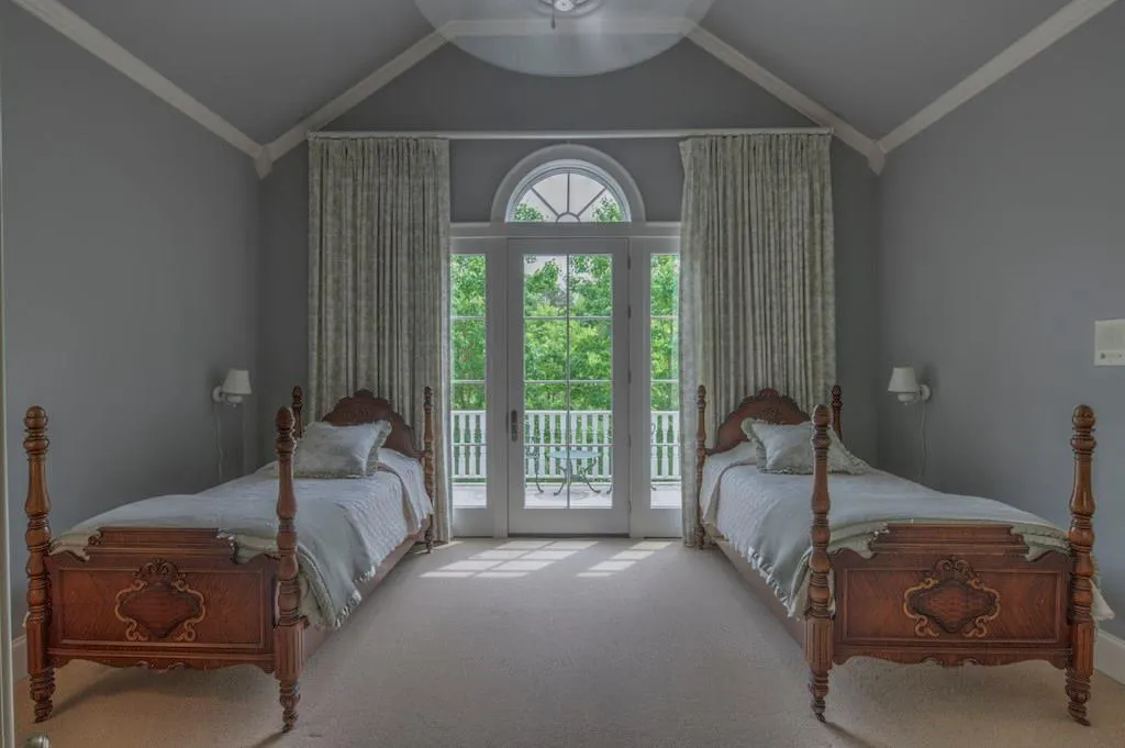 2130 Clay Drive, Sandy Springs, Georgia 30350, 5 Bedrooms Bedrooms, ,5 BathroomsBathrooms,Residential,Sold,2130 Clay Drive,5740679